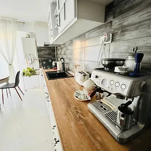 The Airport Loft Apartment
